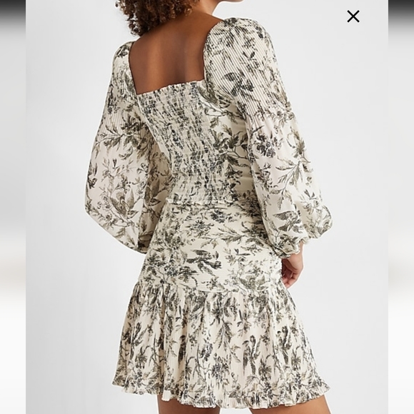 NWT Express 2pc. Set - Picture 3 of 4